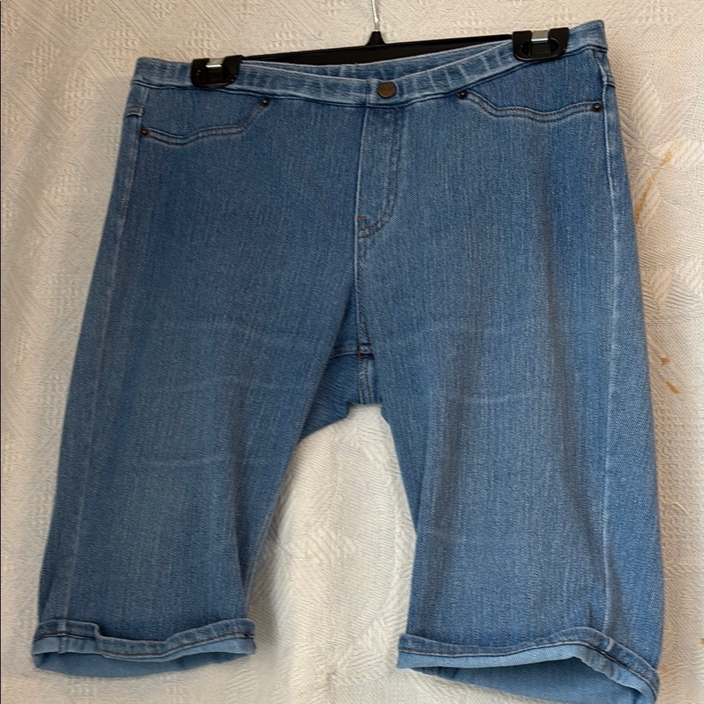 Hue womens strech Blue Denim Shorts
